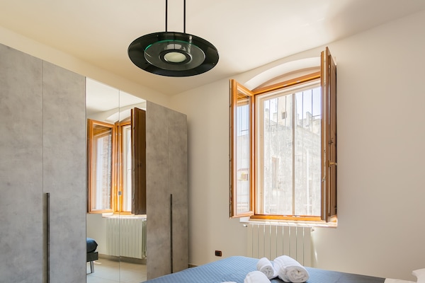 2 habitaciones y espacio para trabajar con laptop