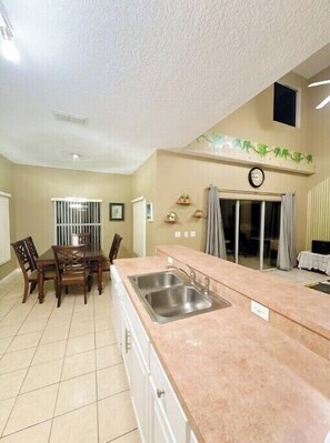 Interior - Private Pool Villa (Kissimmee)