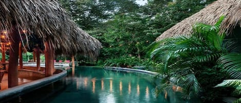 2 piscinas al aire libre