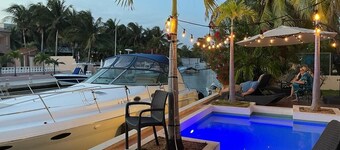 Hermoso Yate en Puerto Aventuras, Quintana Roo. 