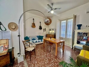 Living area - Central Station House Cettina (Catania)