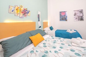 Comfort Apartment, 3 Bedrooms, Non Smoking, Balcony | Individually decorated, individually furnished, desk, iron/ironing board - Central Station House Cettina (Catania)