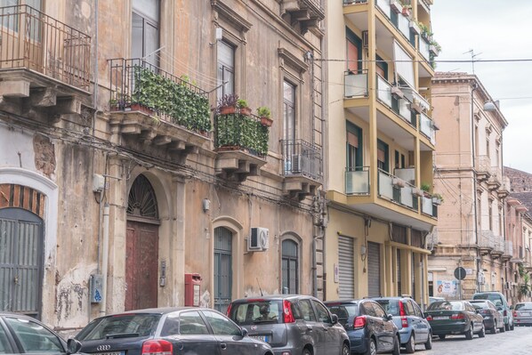 Front of property - Central Station House Cettina (Catania)
