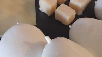 Sudah termasuk sarapan prasmanan setiap hari