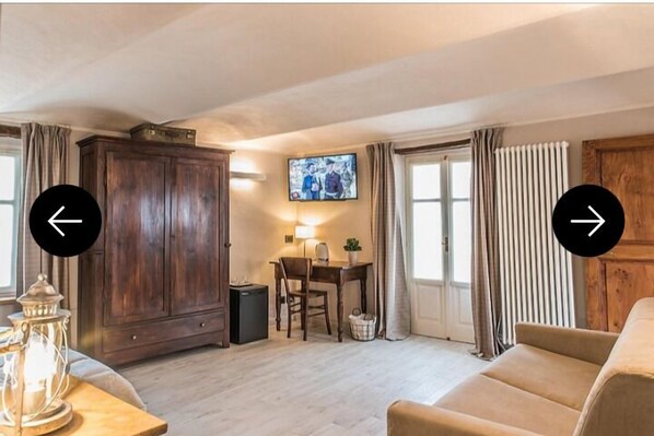 Comfort-Doppelzimmer, Balkon, Hügelblick | 1 Schlafzimmer, Bettwäsche aus ägyptischer Baumwolle