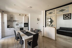 Apartment, Balcony, Sea View | Private kitchen