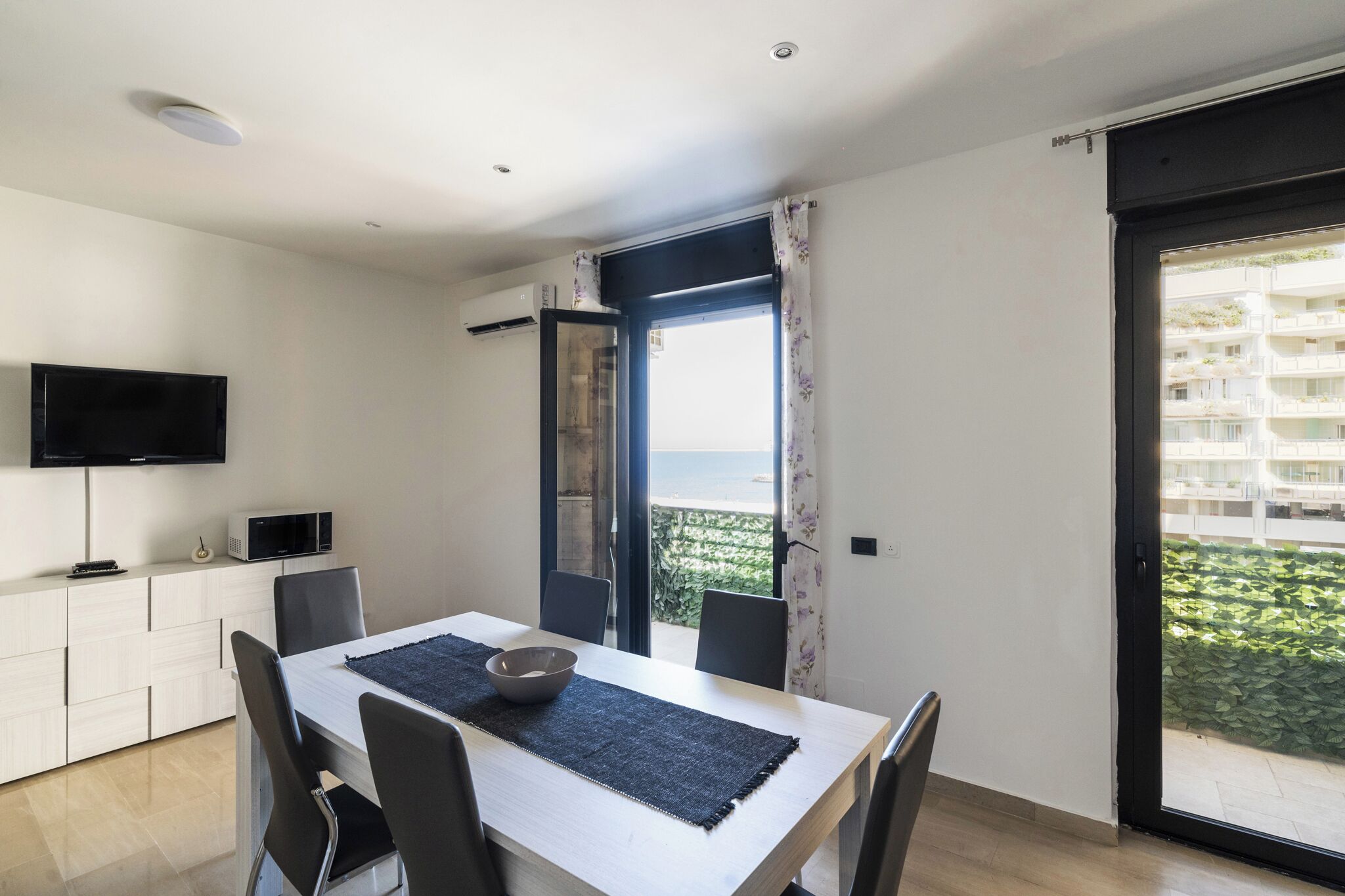 Appartamento, balcone, vista mare | Televisione