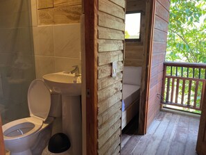 Comfort Double Room, Beach View | Soundproofing, bed sheets - Petra Hotel (Nuquí)