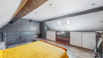 1 chambre, fer et planche Ă repasser, lit parapluie, Wi-Fi gratuit