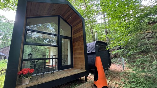 Wellness Getaway with a Personal Sauna, and Private River Beach!