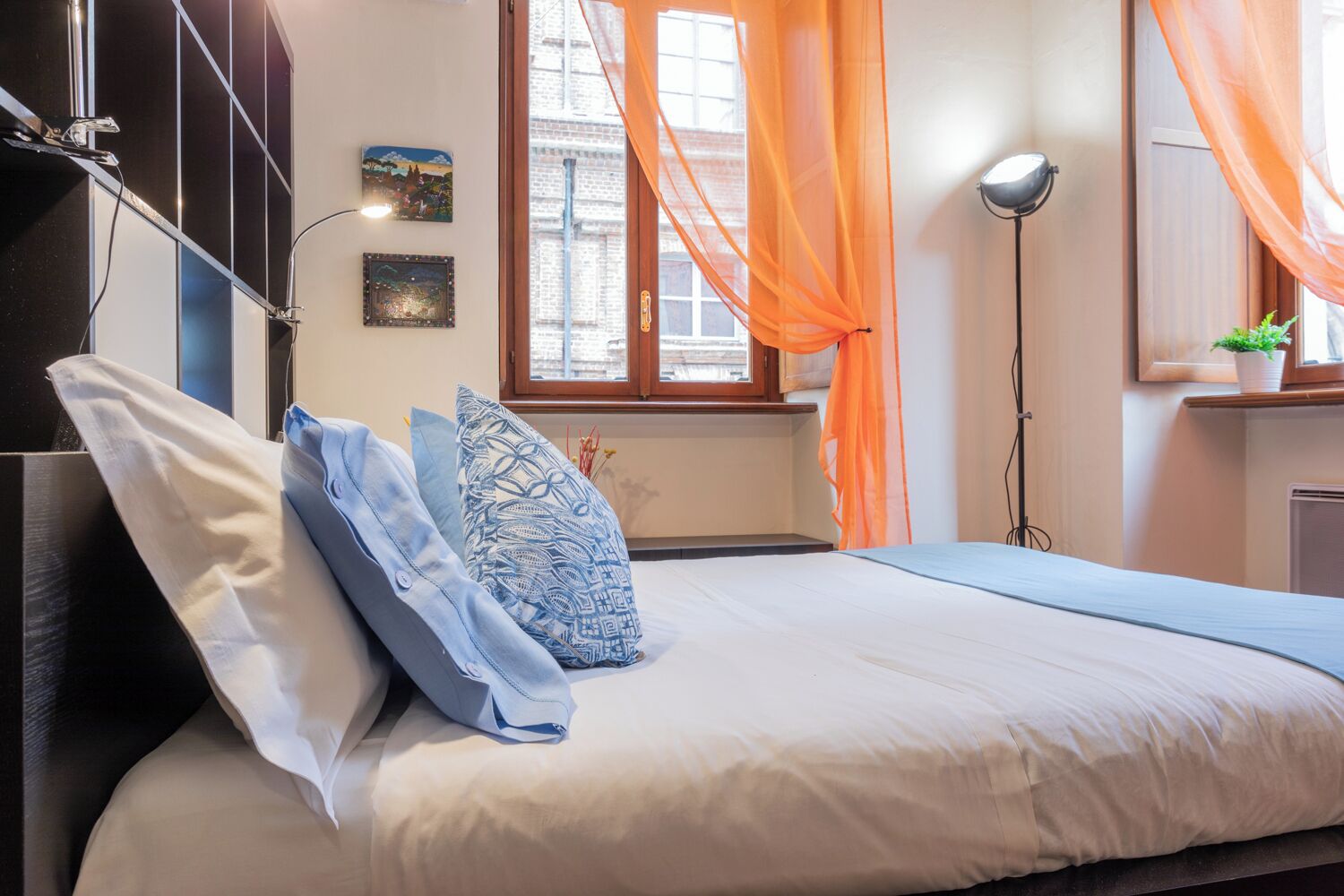 1 habitación, espacio para trabajar con laptop, cunas y wifi gratis 