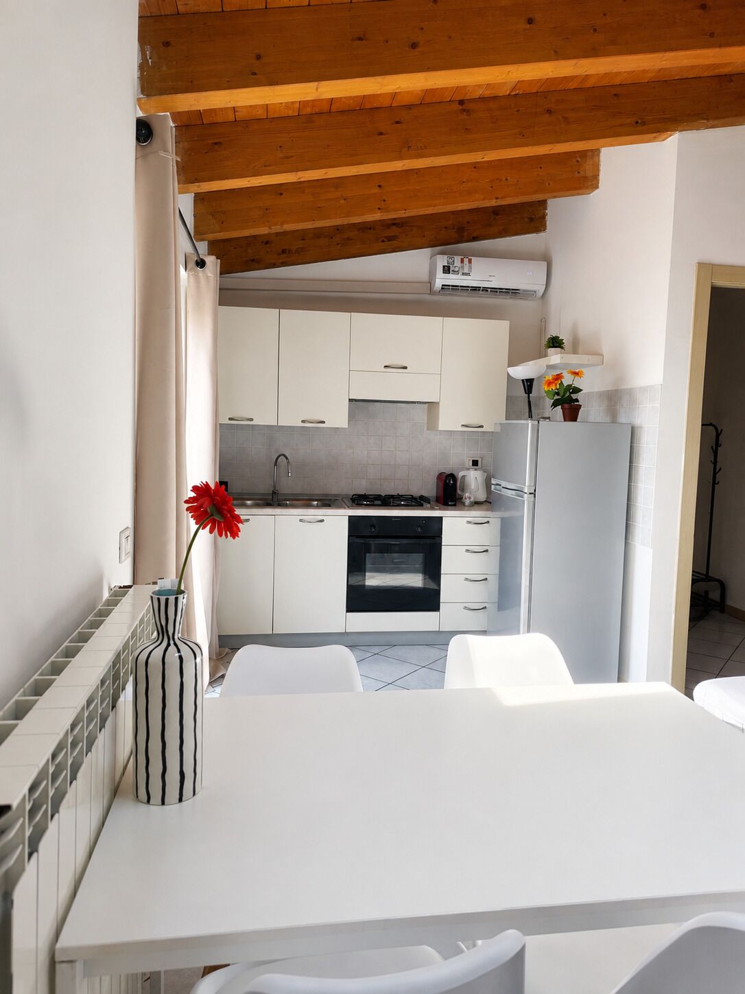 Frigorifero, forno, piano cottura