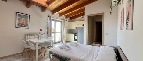 1 bedroom, iron/ironing board, free WiFi, bed sheets