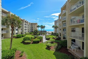 Property grounds - Castle Reef 213 stunning ocean views (New Smyrna Beach)