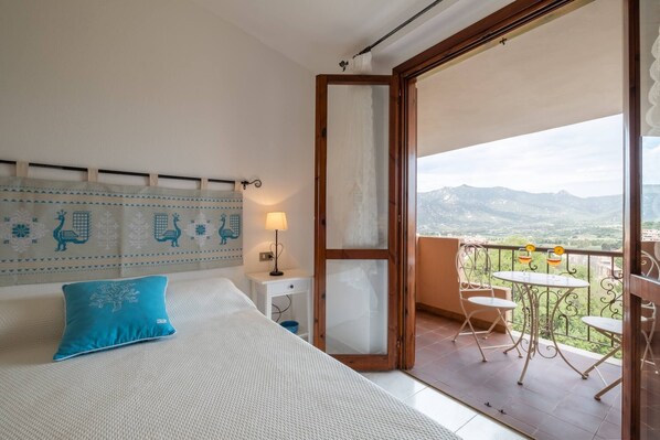 2 makuuhuonetta, silitysrauta/-lauta, ilmainen Wi-Fi, vuodevaatteet