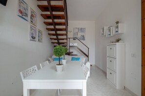 Dining - Design Villetta by Propertize (Villasimius)