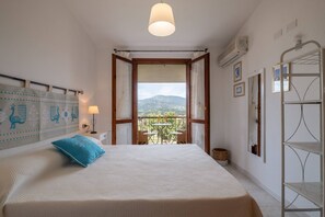 2 عدّة غرف نوم ومكواة/لوح كي وواي فاي مجانًا وملاءات أسرّة