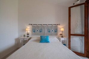 2 bedrooms, iron/ironing board, free WiFi, bed sheets - Design Villetta by Propertize (Villasimius)