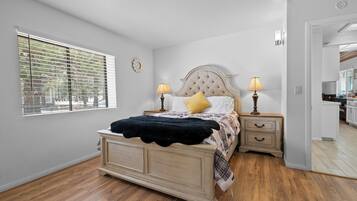 2 bedrooms, desk, free WiFi, bed sheets