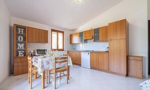 Fridge, microwave, oven, stovetop - Relax Sea Home by Propertize | Villasimius (Villasimius)