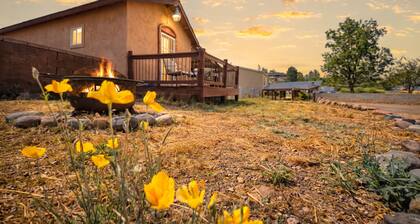 Vintage Country Cottage in Camp Verde Near Sedona. Dark Sky Community by Casino