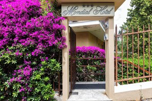 Entrée de l’hébergement