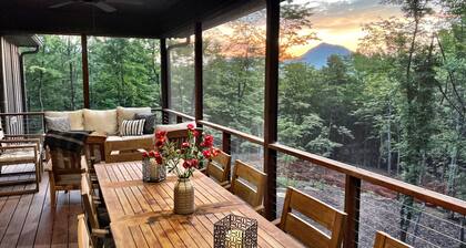 Spacious & Modern Rumbling Bald Retreat! Hot Tub, Fire Pit, Game Room