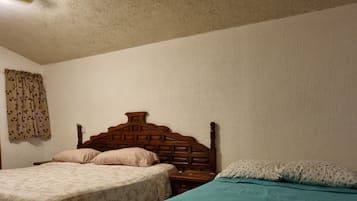 3 عدّة غرف نوم وواي فاي وملاءات أسرّة