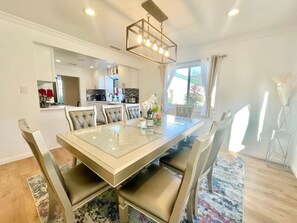 Dining - New Charming Spacious Disneyland Pool Home (Santa Ana)