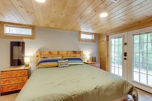 3 habitaciones, escritorio, tabla de planchar con plancha y wifi gratis 