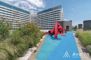 Innendørsbasseng og utendørsbasseng