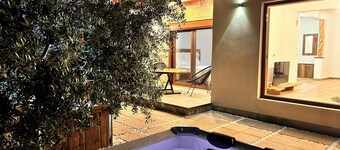 A family and pet-friendly holiday home w/hot tub -- 15min from the beach