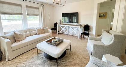 The Portico - 2 BR 1 BA Apt