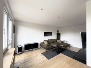 TV - Osiedle Przyjaźni Comfort Apartment (Poznan)