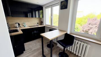 Refrigerador, horno, parrilla de estufa y lavavajillas