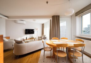 Dining - Metro Imielin 2-Bedroom Apartment (Warszawa)