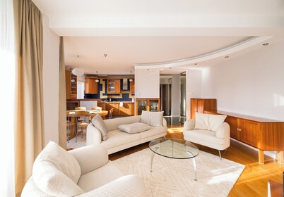 Metro Imielin 2-Bedroom Apartment