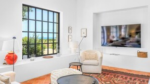 Smart TV, chimenea