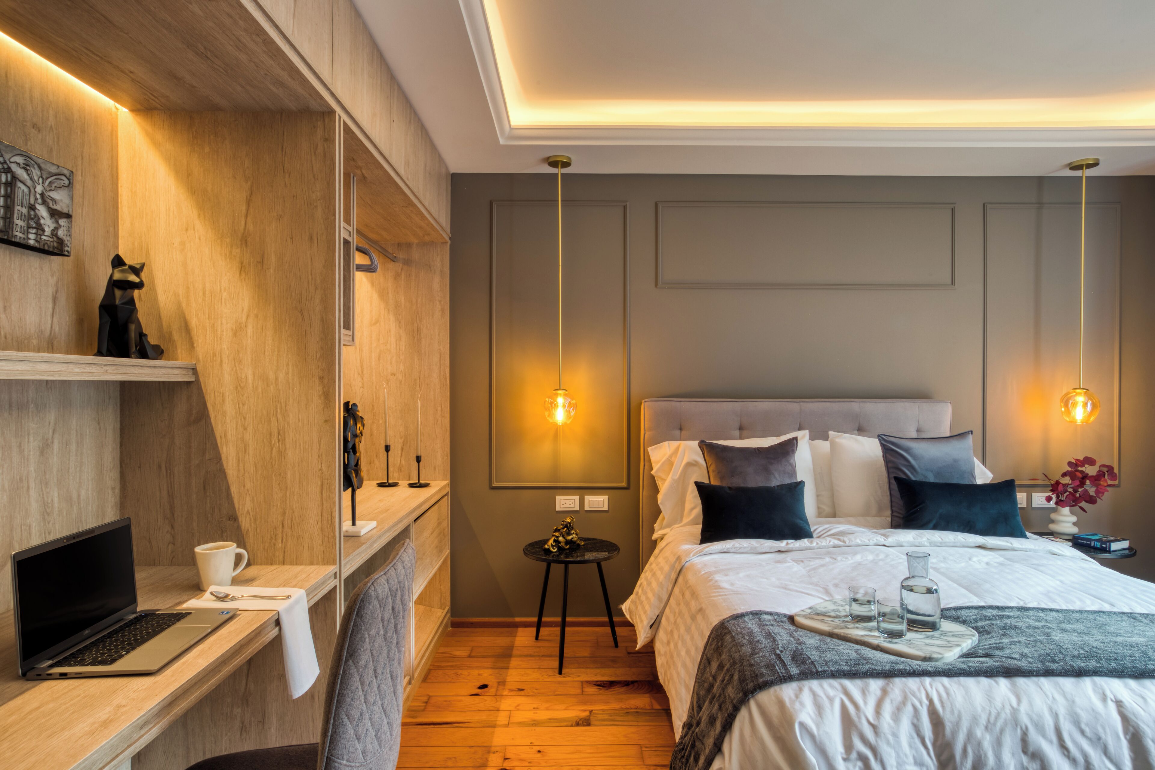 舒適客房, 陽台 | 客房內保險箱、書桌、筆電工作空間、遮光布/窗簾