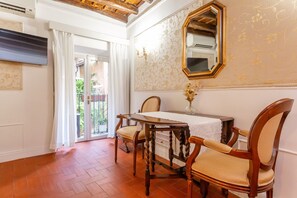 Interior - Al Cortile del Moro Suite (Roma)