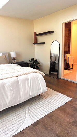 3 bedrooms, desk, iron/ironing board, free WiFi - Lake Front Haven to Relax and Reunite (Tobyhanna)