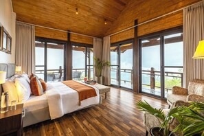 Huis, 5 slaapkamers (Kashi) | 5 slaapkamers, lakens van Egyptisch katoen, luxe beddengoed, een bureau