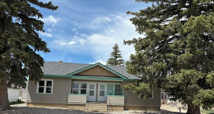 One block from downtown One bed one bath with extra folded out bed.