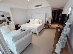 4 camere, ferro/asse da stiro, Wi-Fi gratuito, lenzuola