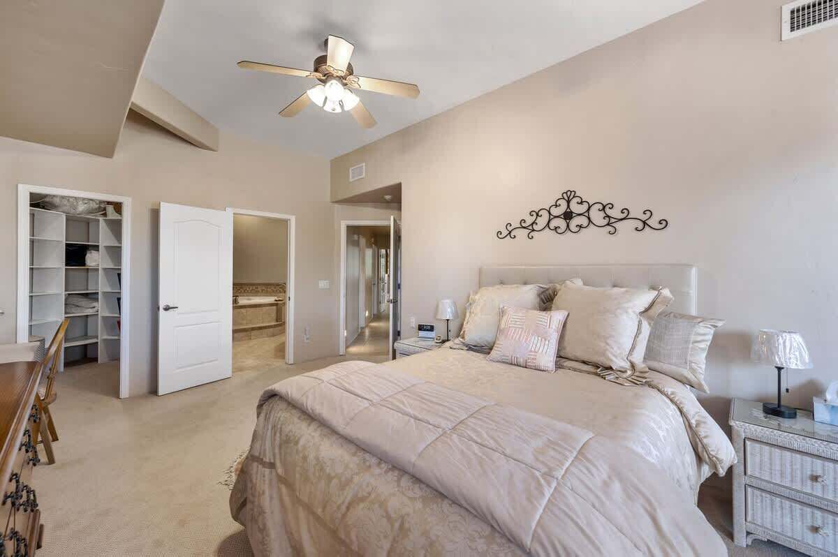 4 habitaciones, tabla de planchar con plancha y wifi gratis 