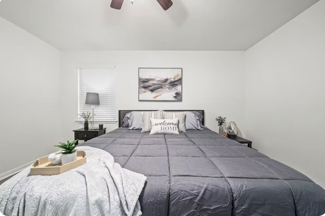 2 chambres, fer et planche à repasser, Wi-Fi, draps fournis