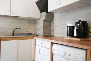 Stovetop, coffee/tea maker, cookware/dishes/utensils - Torino Centro, Vanchiglia House (Torino)