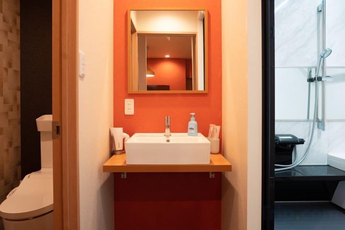 Bathroom | Separate tub and shower, rainfall showerhead, designer toiletries