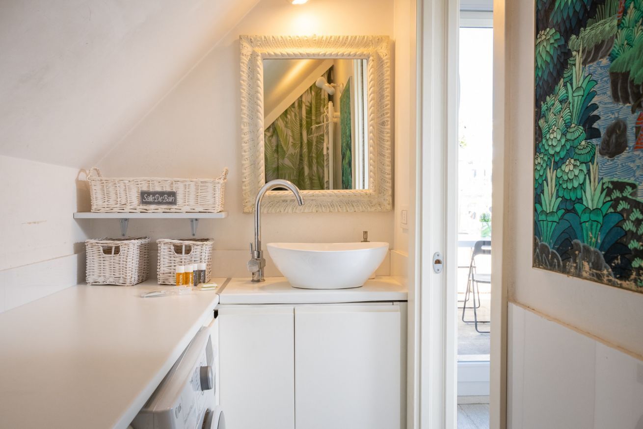 Doccia, asciugacapelli, bidet, asciugamani