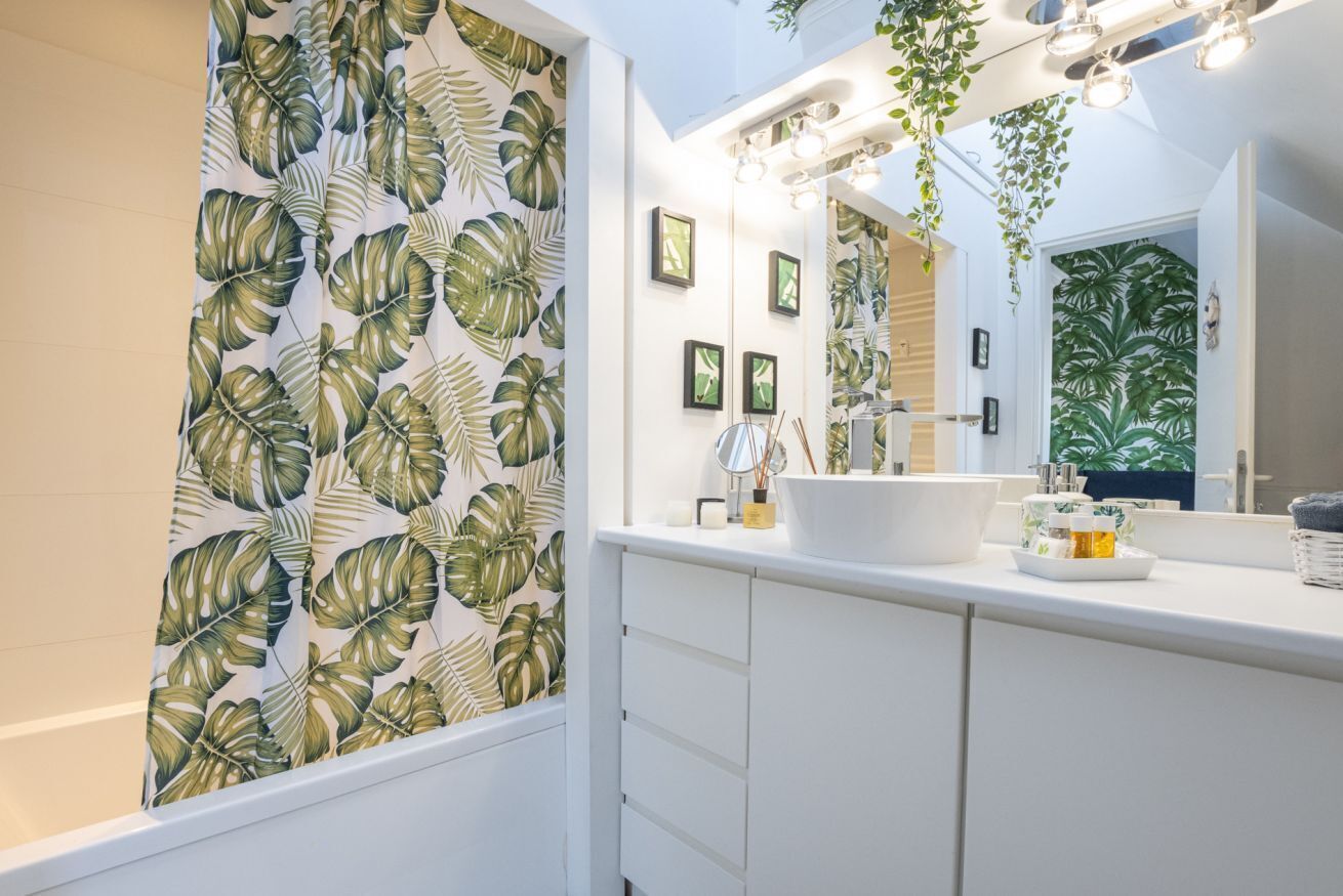 Dusche, Haartrockner, Bidet, Handtücher